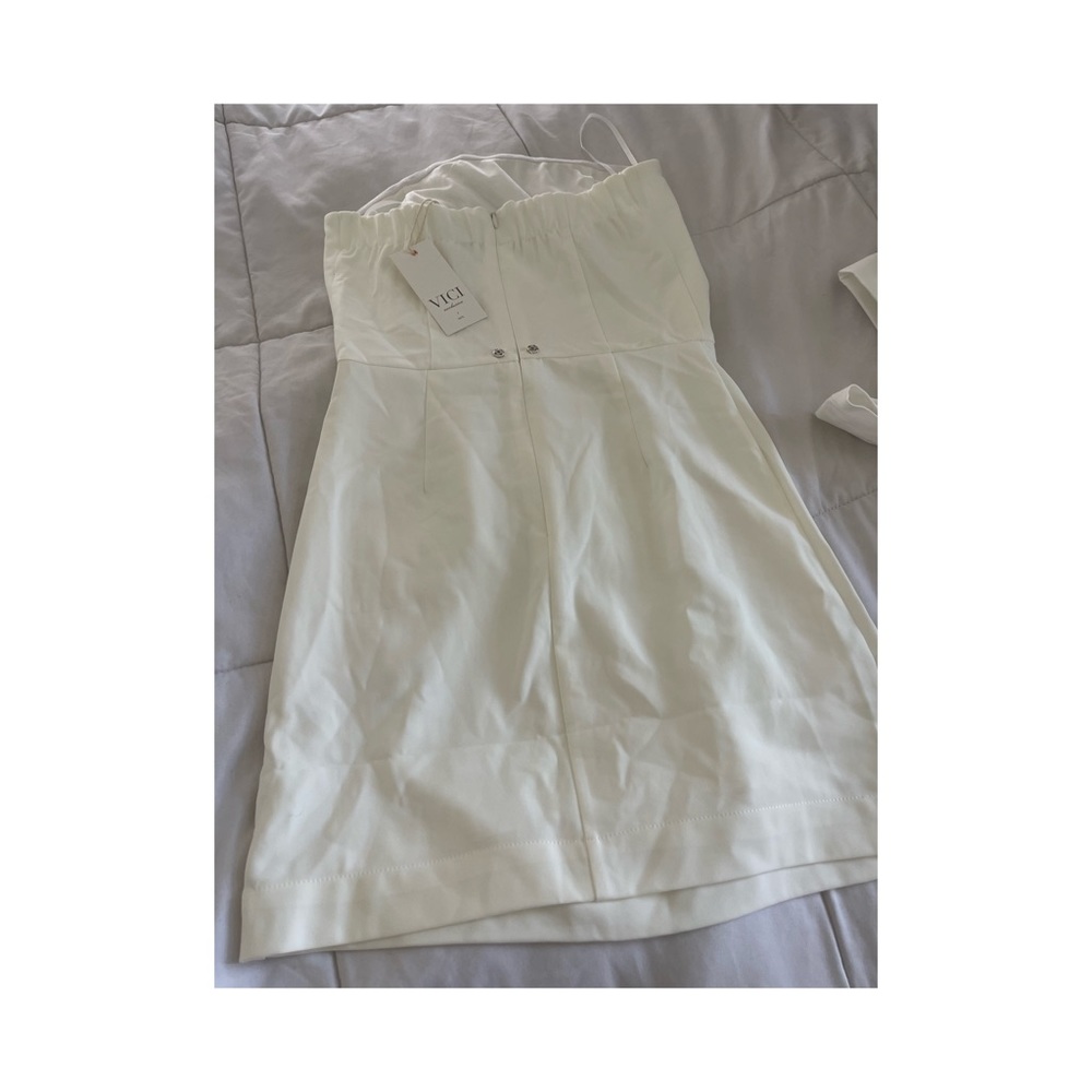 VICI dress 🤍 - Picture 6 of 10